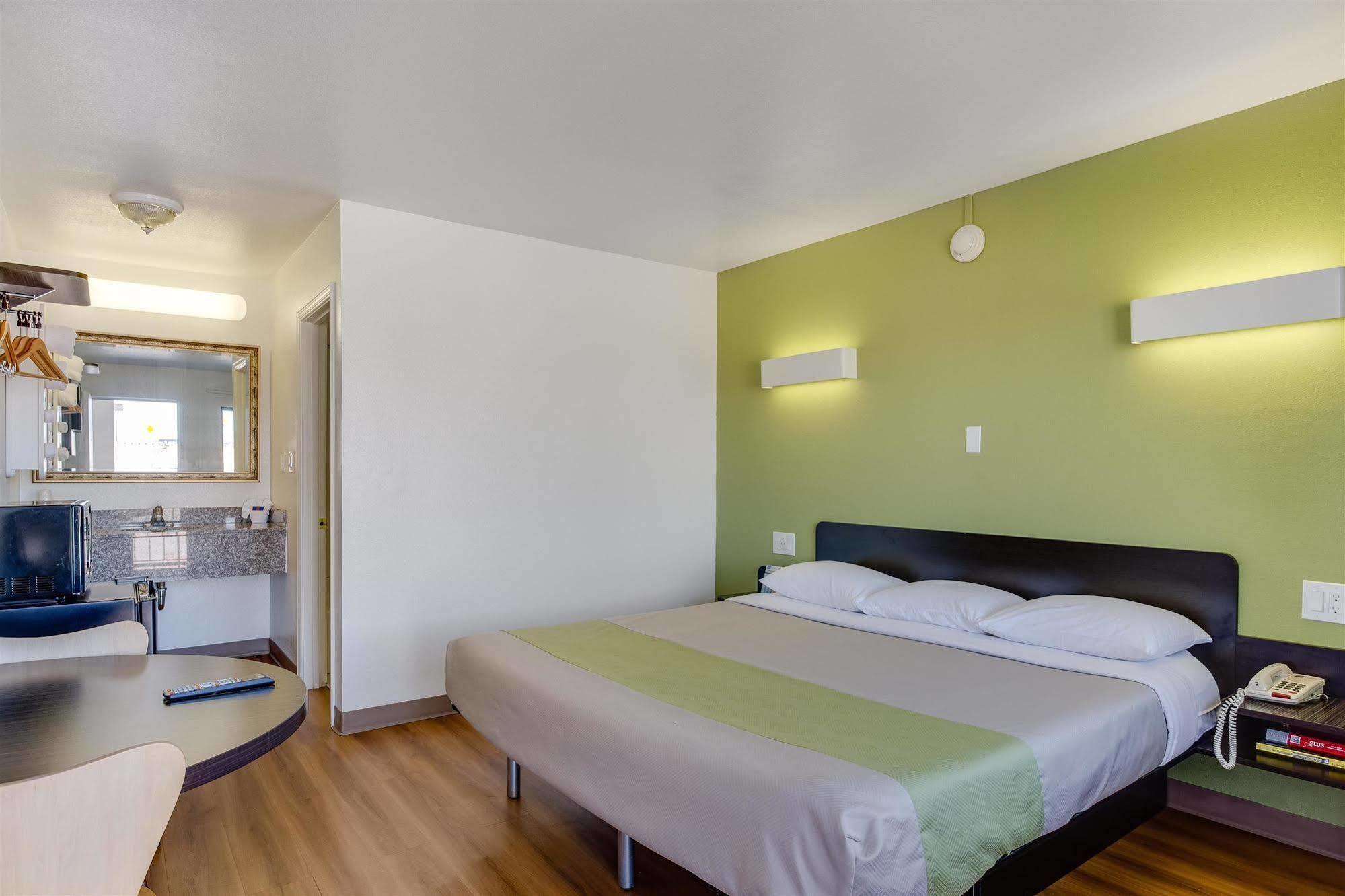 Motel 6-El Paso, Tx - West ภายนอก รูปภาพ